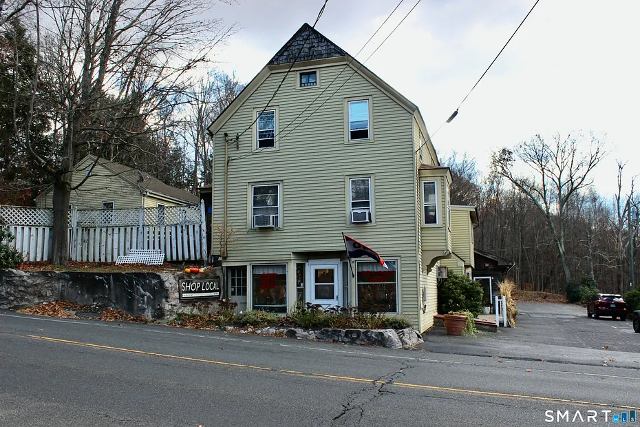 323 Saybrook Road Photo 2