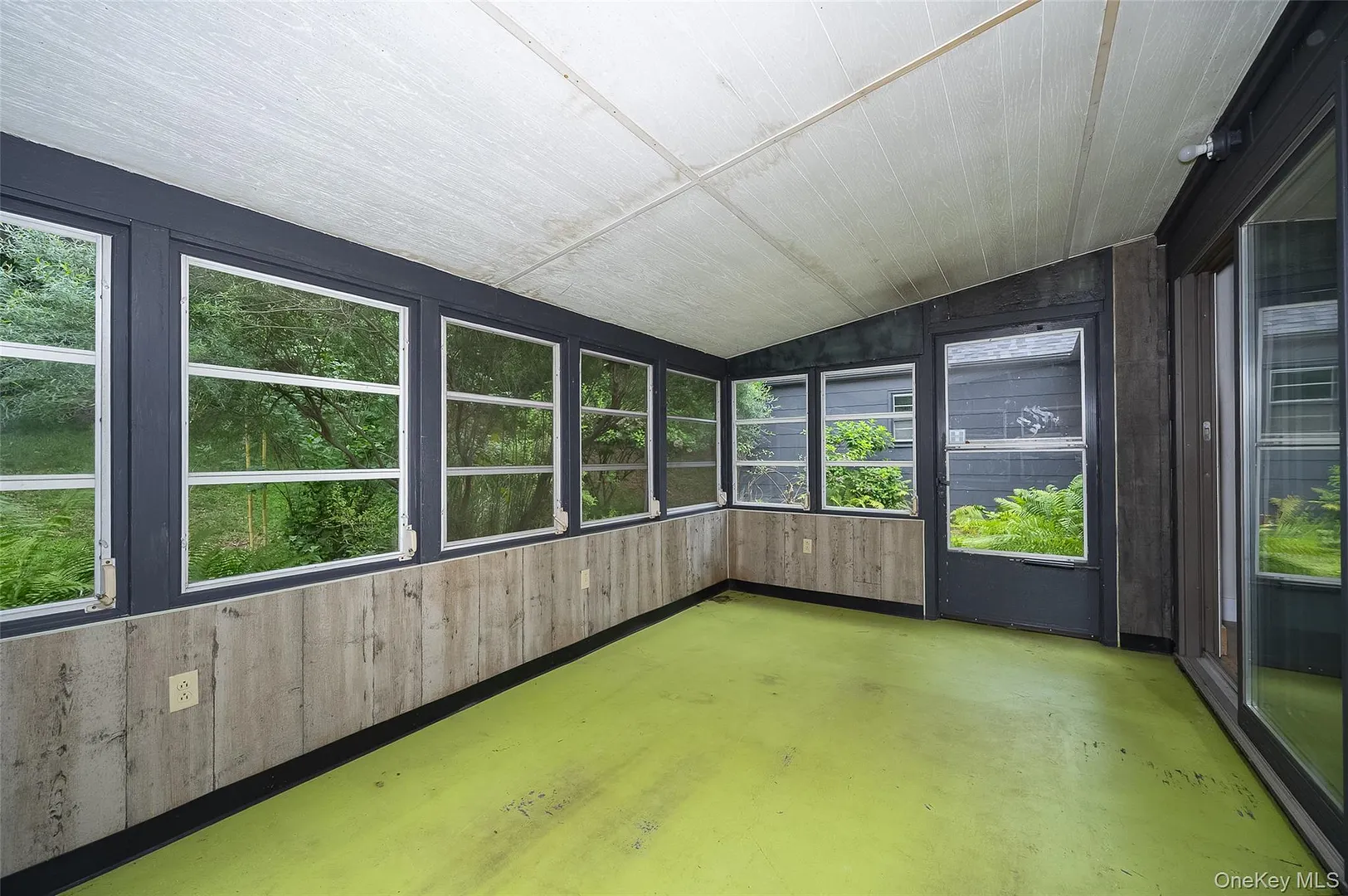 166 Vassar Road Photo 16