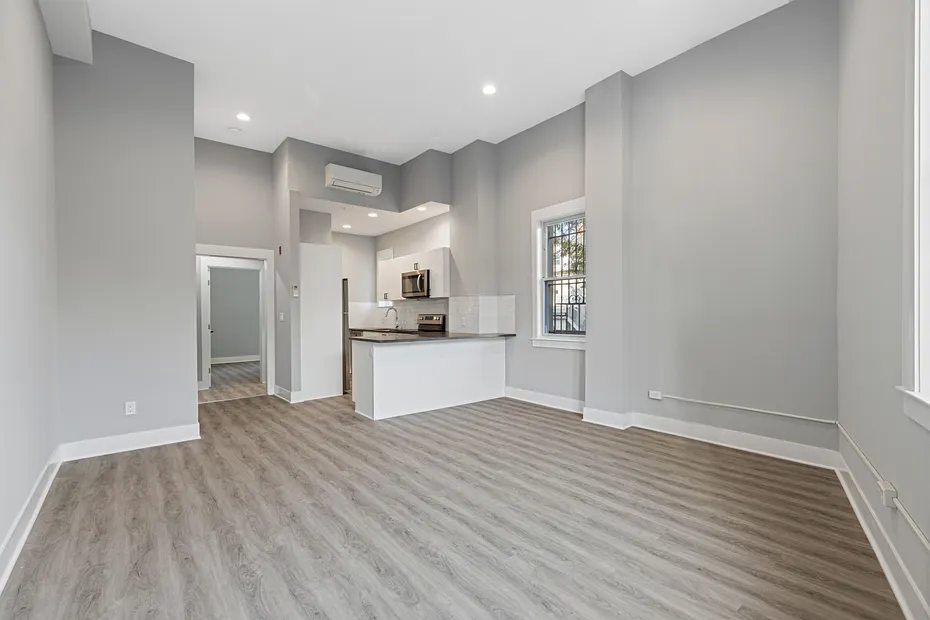 47 Beekman Avenue  #33 Photo 3