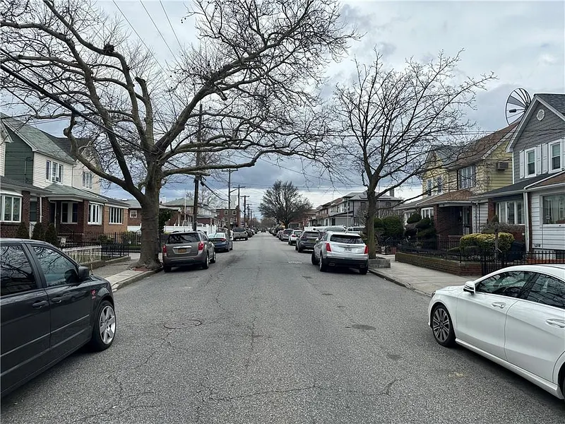 1494 E 58th Street Photo 36