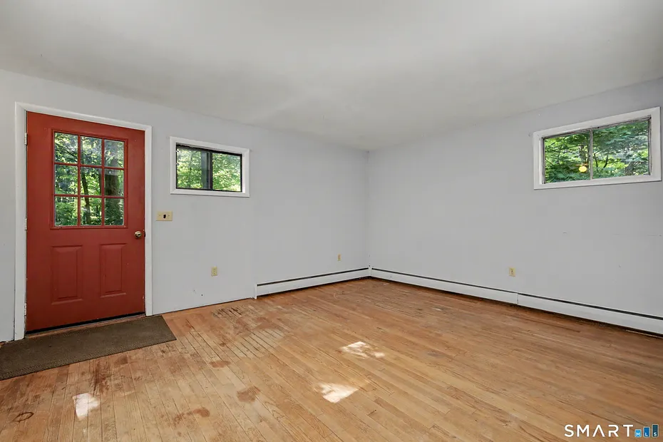 65 Whipple Road Photo 17