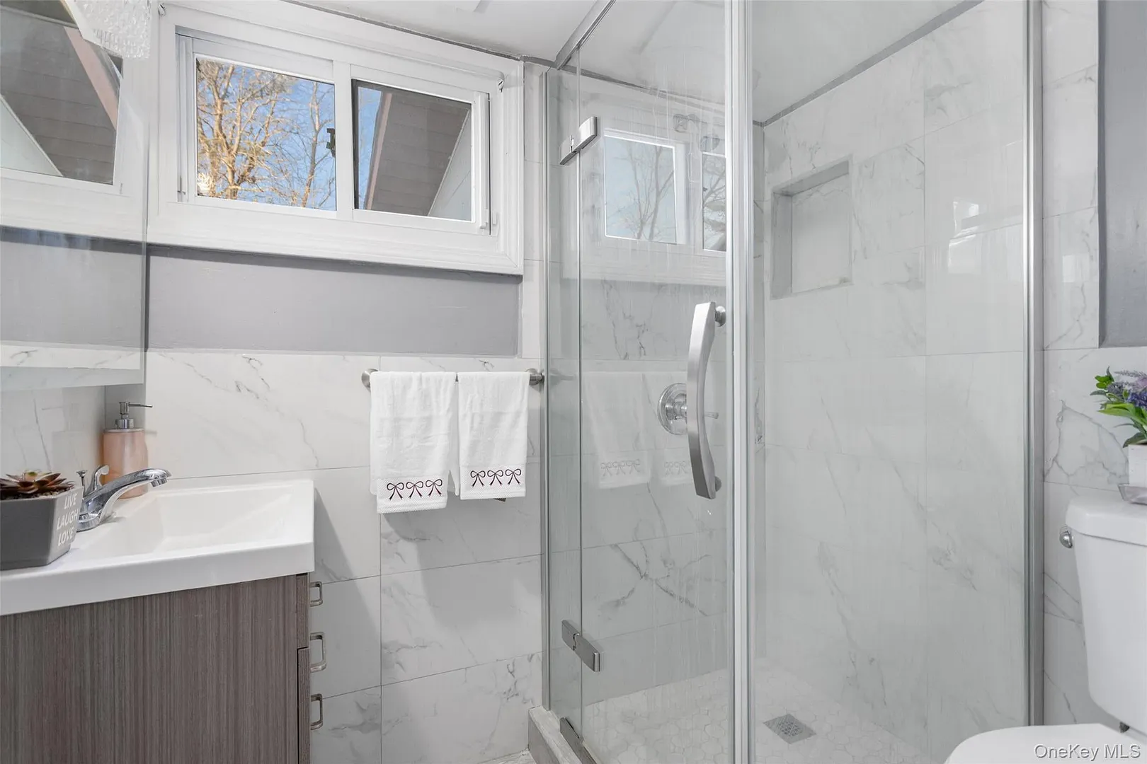 6 Merrick Lane Photo 14