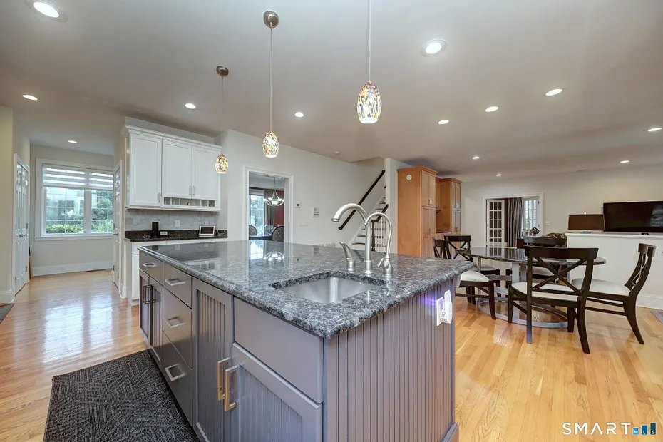 914 Rainbow Trail Photo 15