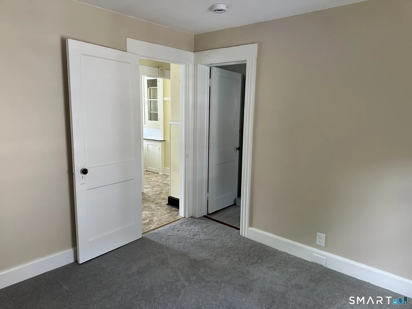 76 Lorenzo Street Photo 15