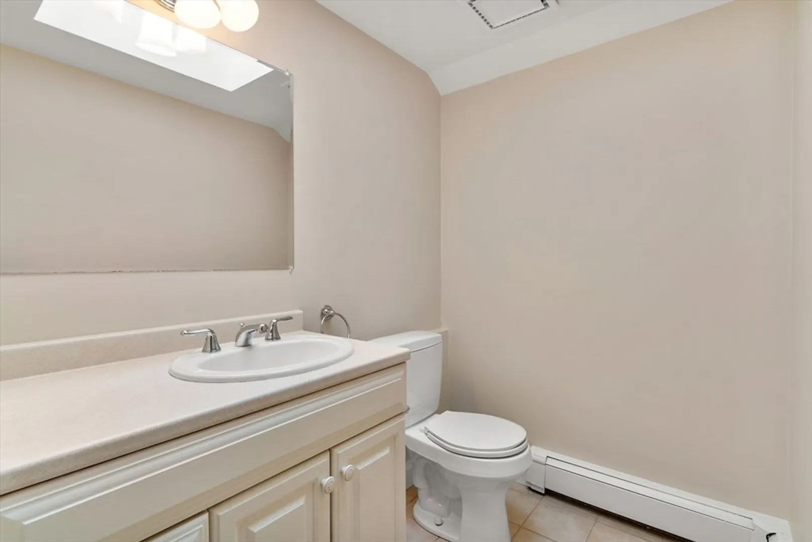 52 Bearskin Neck Photo 22