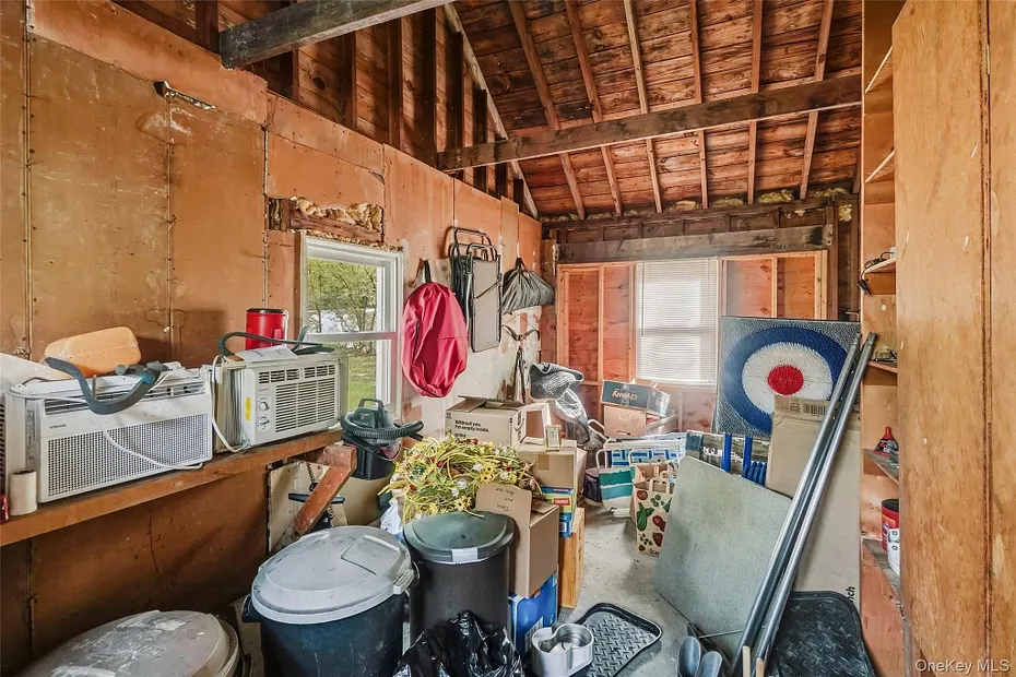 929 Freedom Plains Road Photo 33