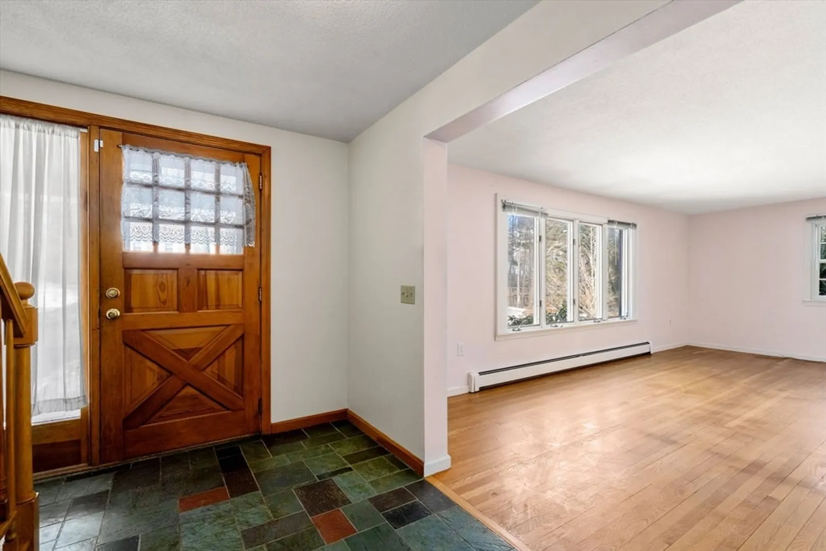 33 Brunnell Dr Photo 3
