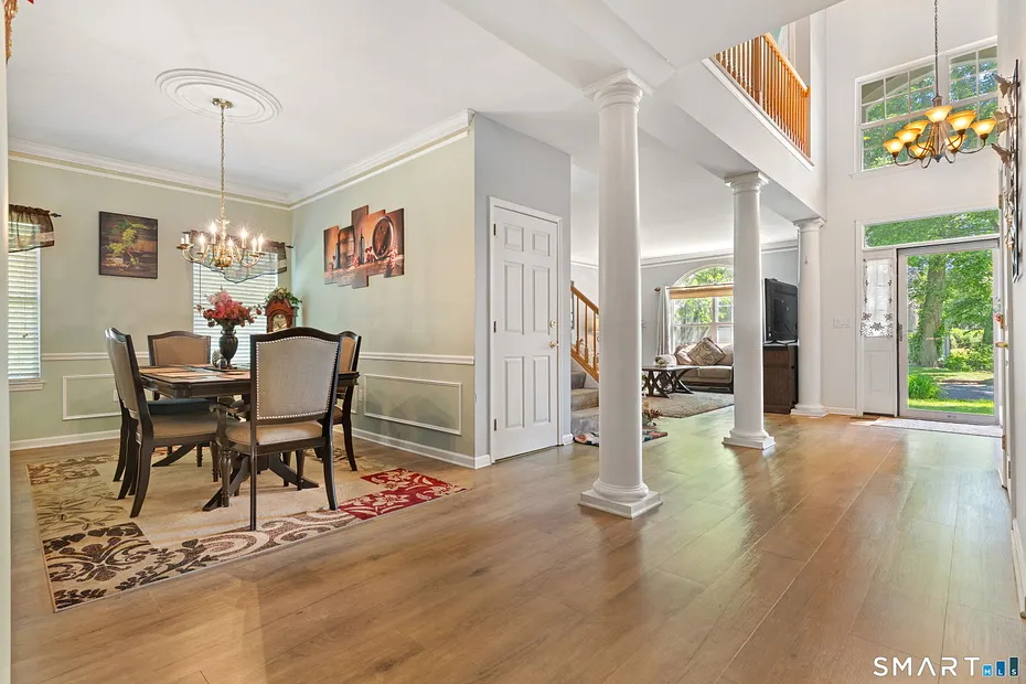 40 Lexington Way North Photo 5