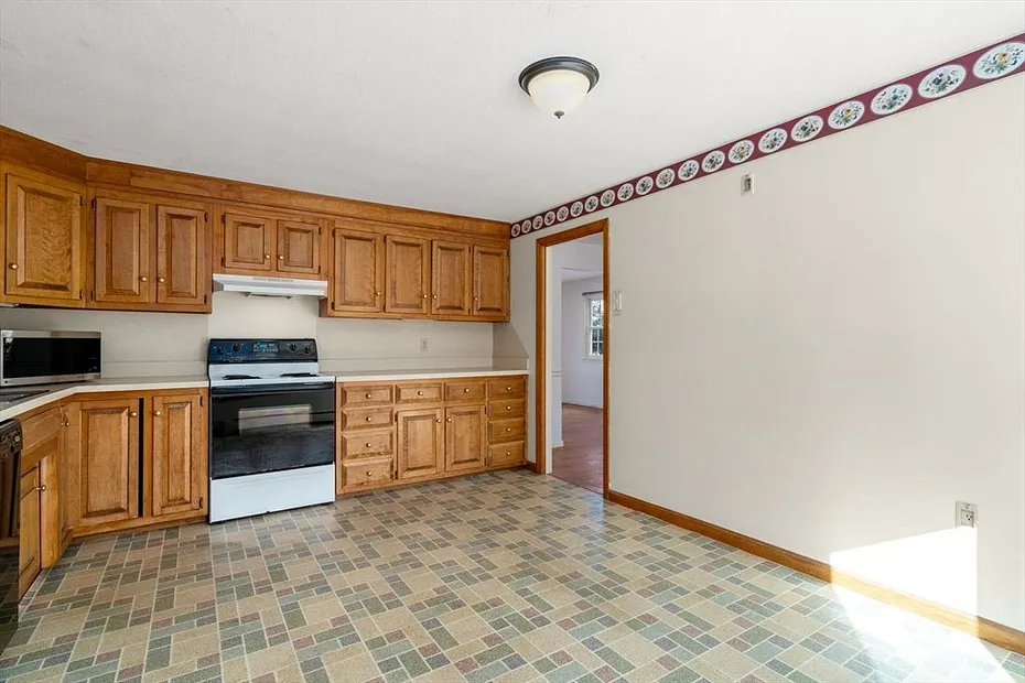 33 Brunnell Dr Photo 11
