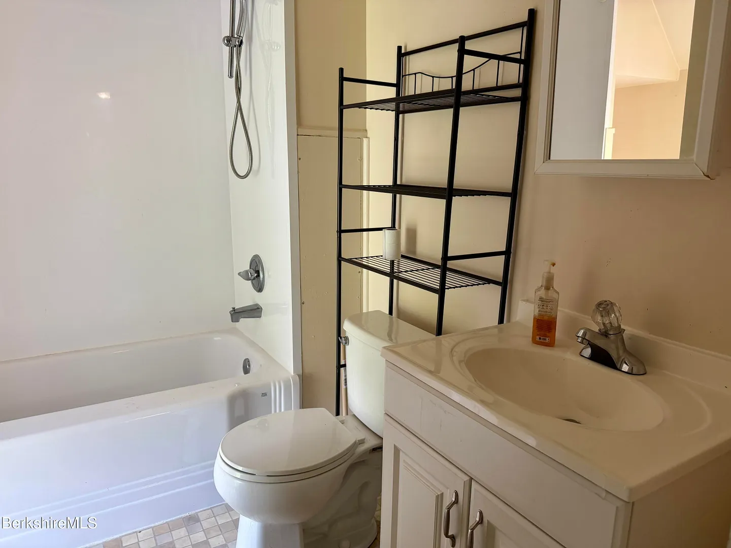 50 Buel St Photo 21