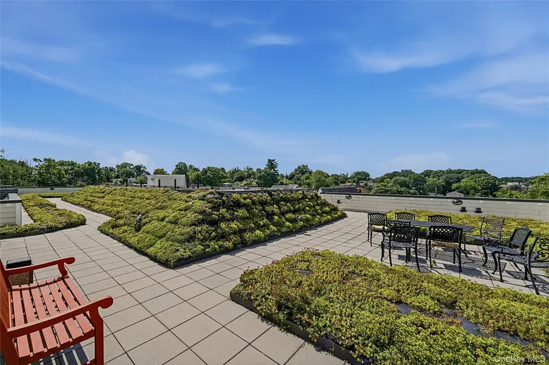 225 Stanley Avenue  #107 Photo 22