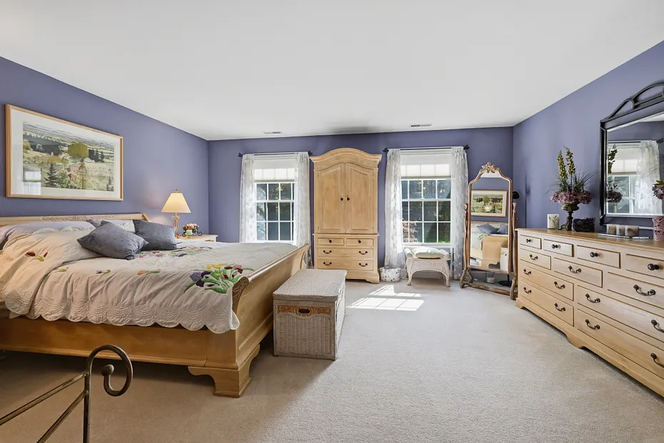 10 Taunton Hill Road Photo 32