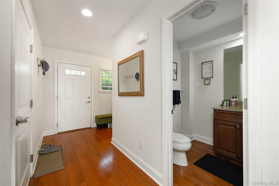 320 Hudson View Terrace Photo 2