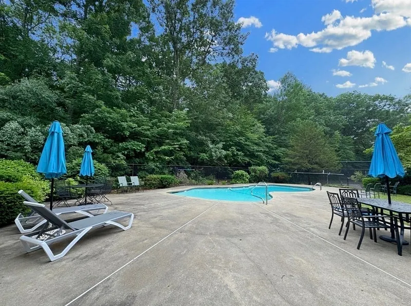 65 Brookdale Cir #65 Photo 30