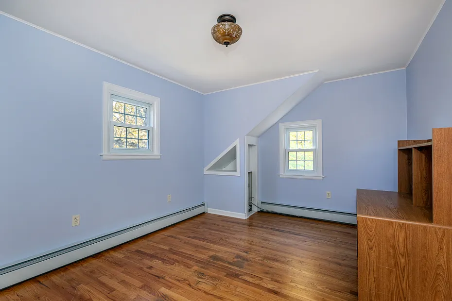 399 Cornwall Bridge Road Photo 16