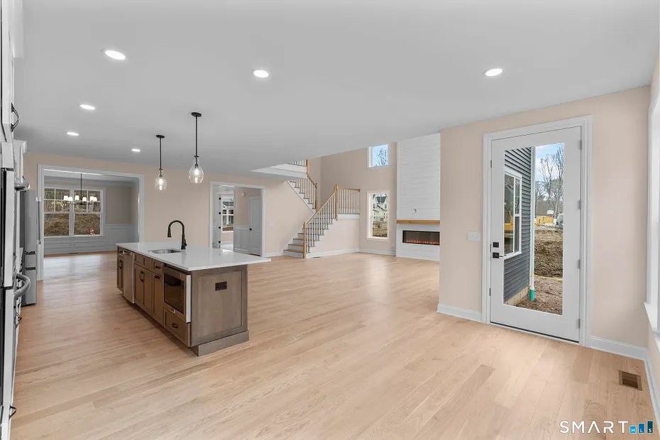 6 Twin Valley Road Photo 8