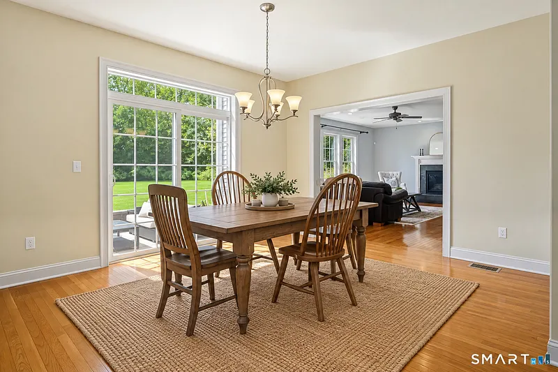 61 Lenox Road Photo 10