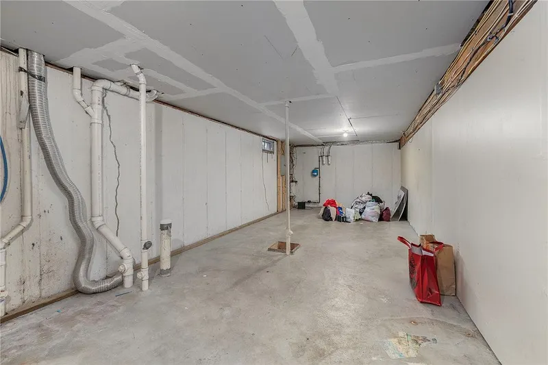 22 Aiken Street Photo 18
