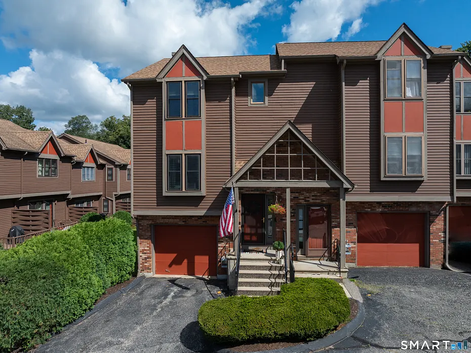 213 West Town Street  #E23 Photo 3