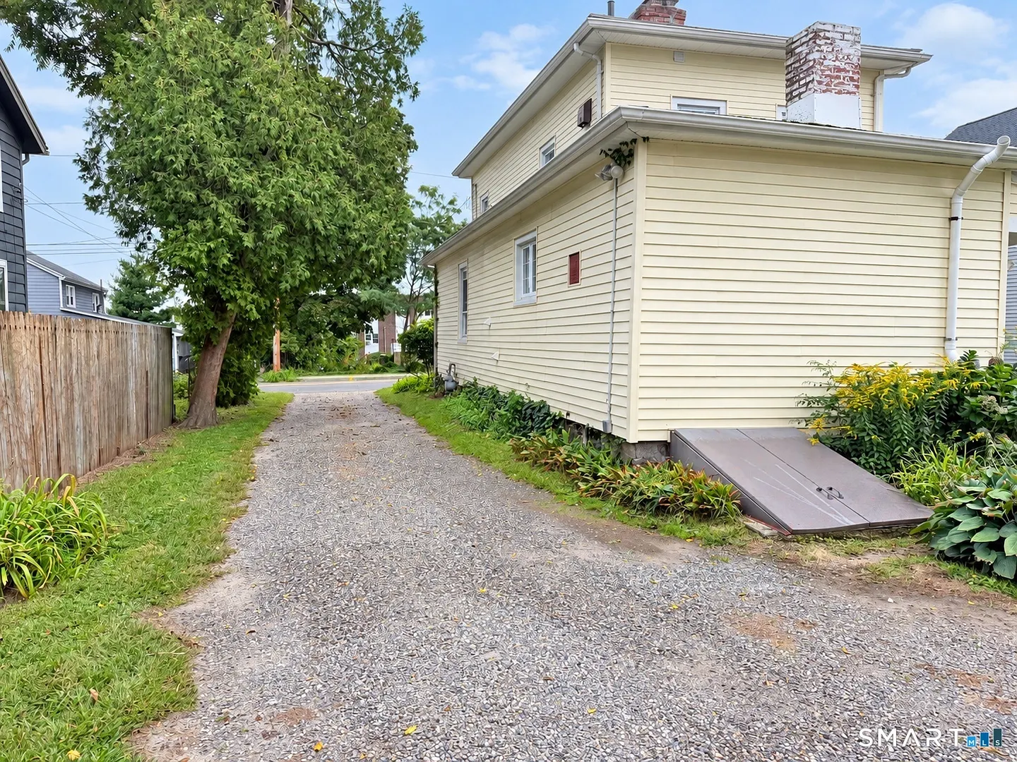 63 Golden Hill Street Photo 22