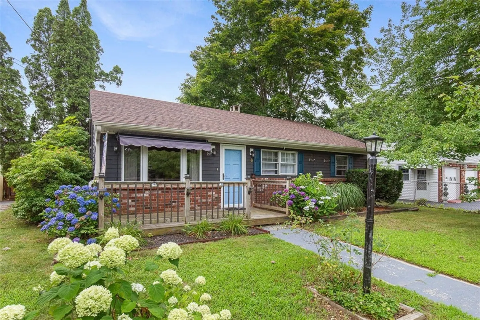 8 Hampden Road Photo 1