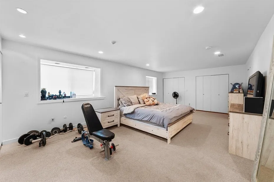 211 West Street  #10A Photo 15