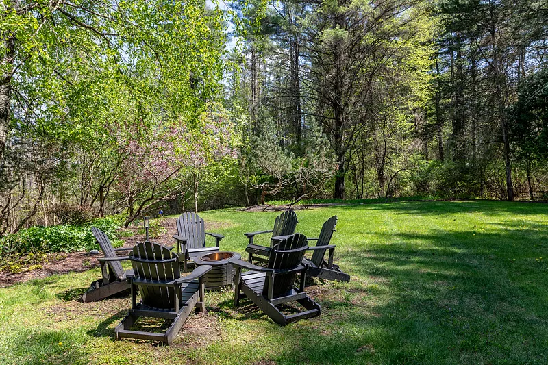 94 Washinee Heights Road Photo 8