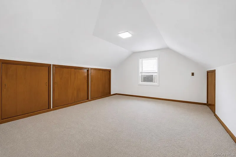 206 Midland Avenue Photo 17