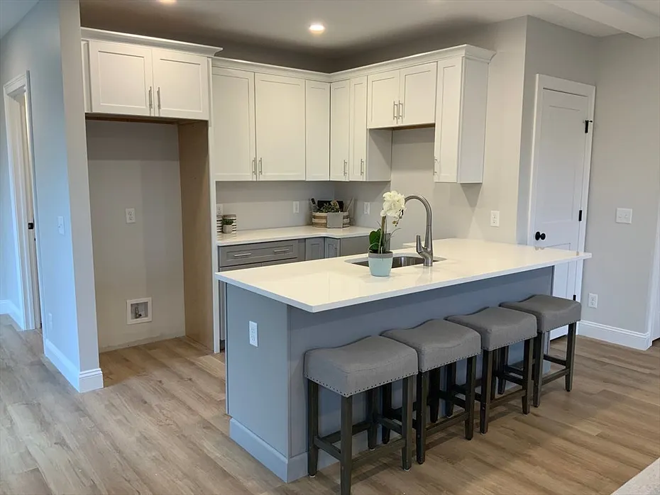 64 Holten St.  #203 Photo 16