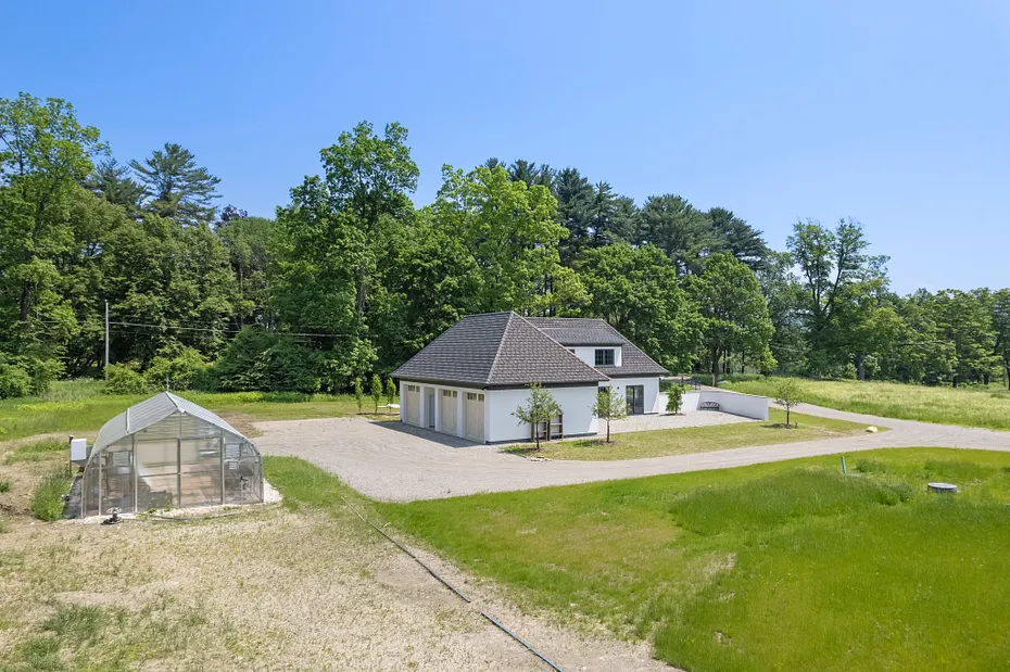 77 Beaver Dam Road Photo 7