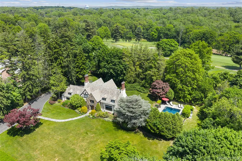 34 Hevelyne Road Photo 38