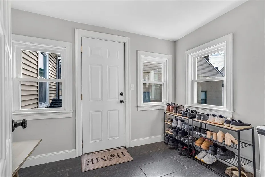 70 Pine St Photo 19