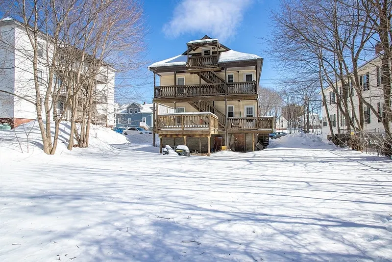 7 Leamy St Photo 5