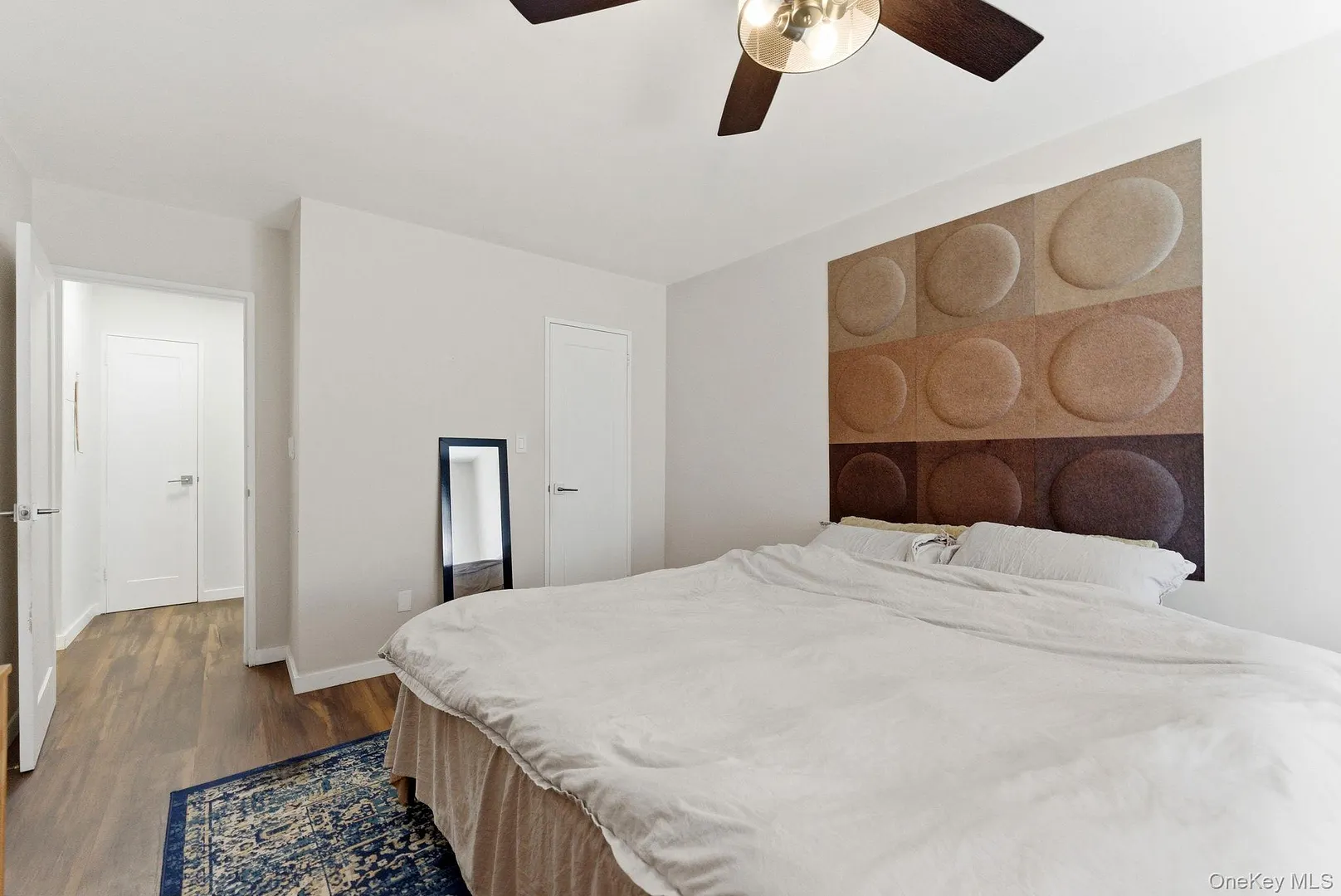 250 N Broadway  #5B Photo 17