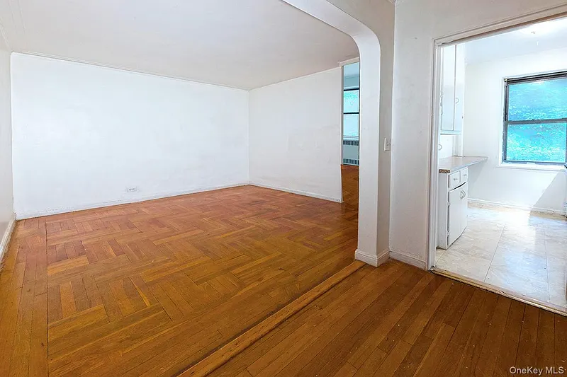 3017 Riverdale Avenue  #2H Photo 4