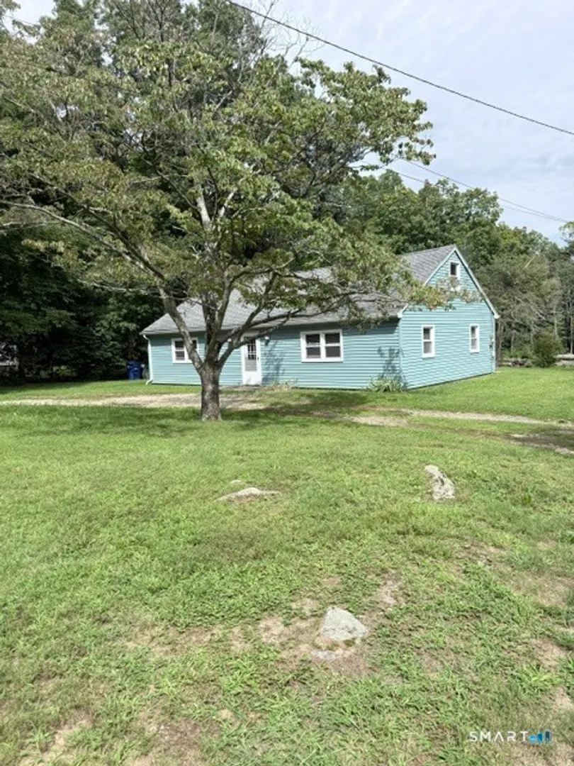 448 Pumpkin Hill Road Photo 2
