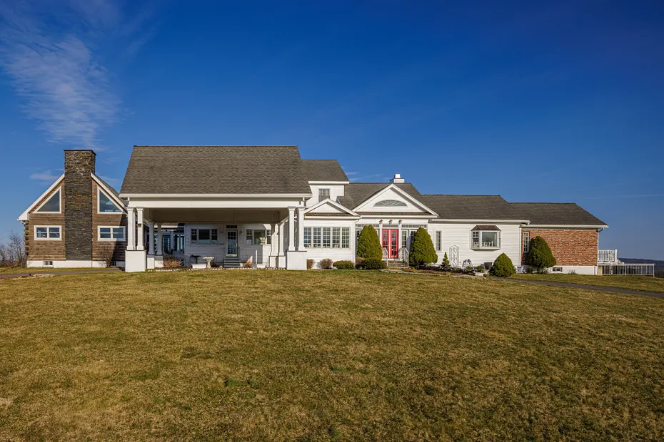 176 Bartel Rd Photo 1
