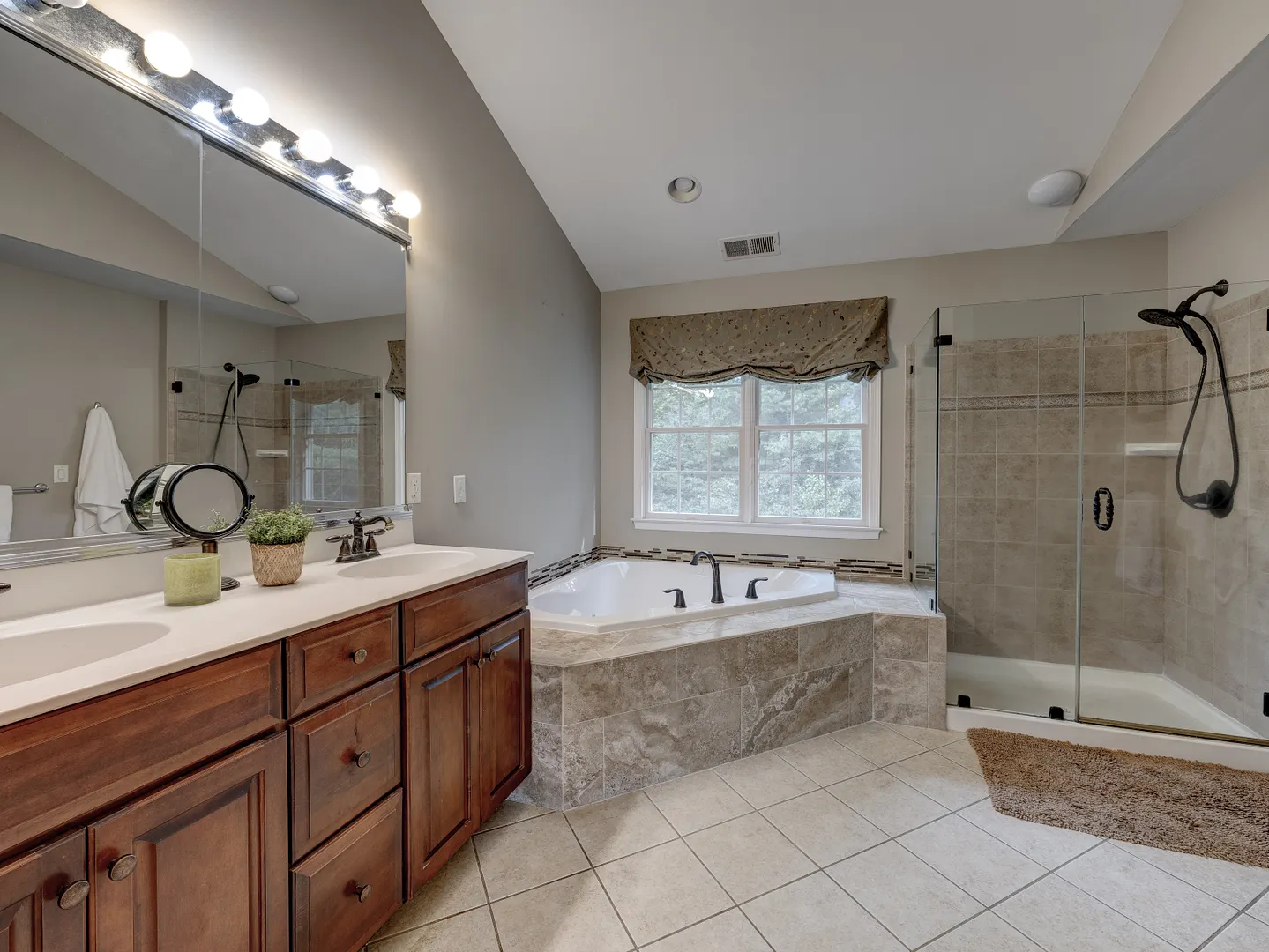 3 Quarterhorse Drive Photo 23