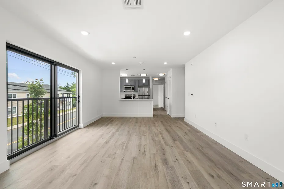 414 Mather Street Photo 11