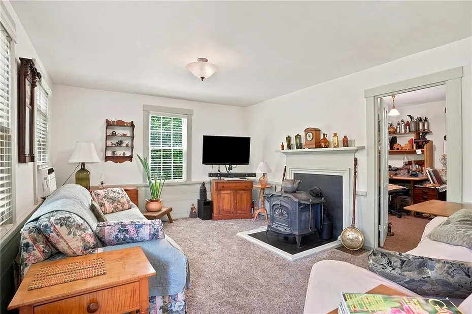 362 Abbott Run Valley Road Photo 17