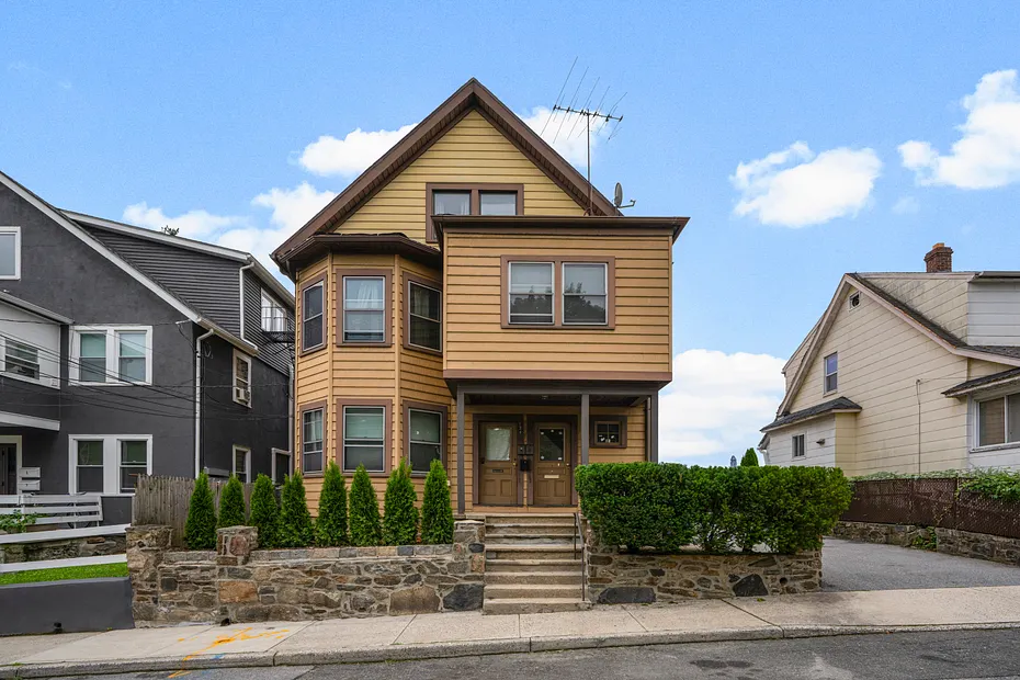 124 Pelham Street Photo 1