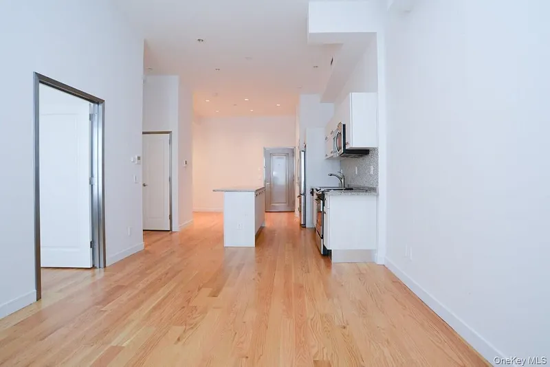 114 Greenpoint Avenue Photo 4