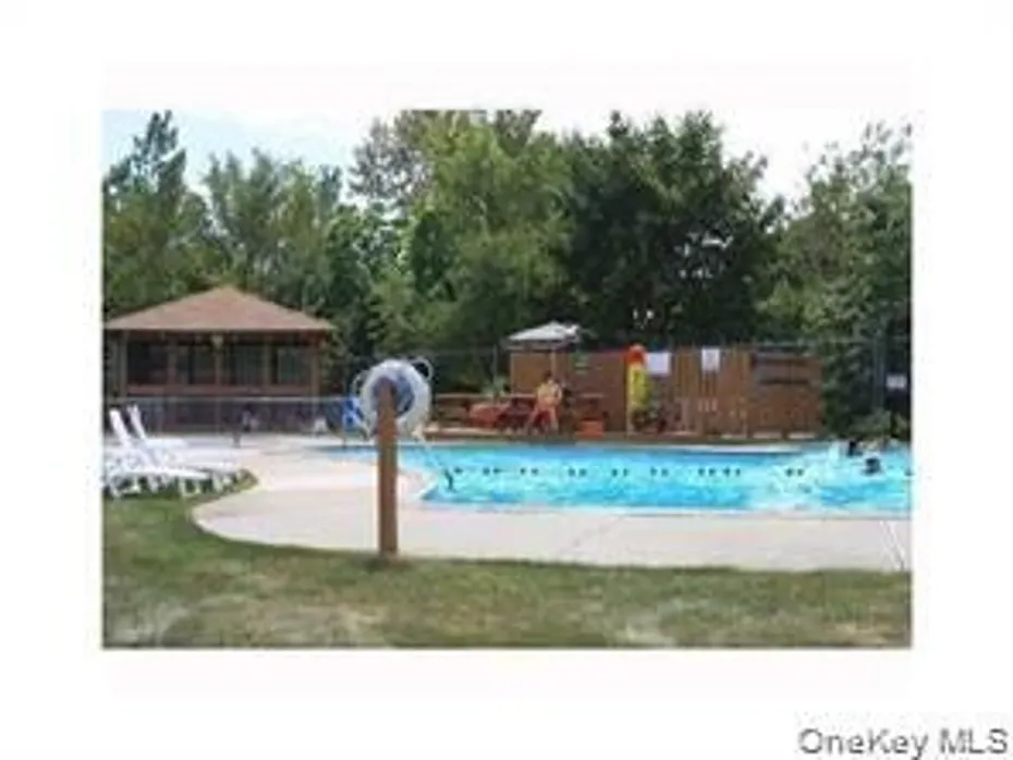 284 Sneden Place W #284 Photo 33