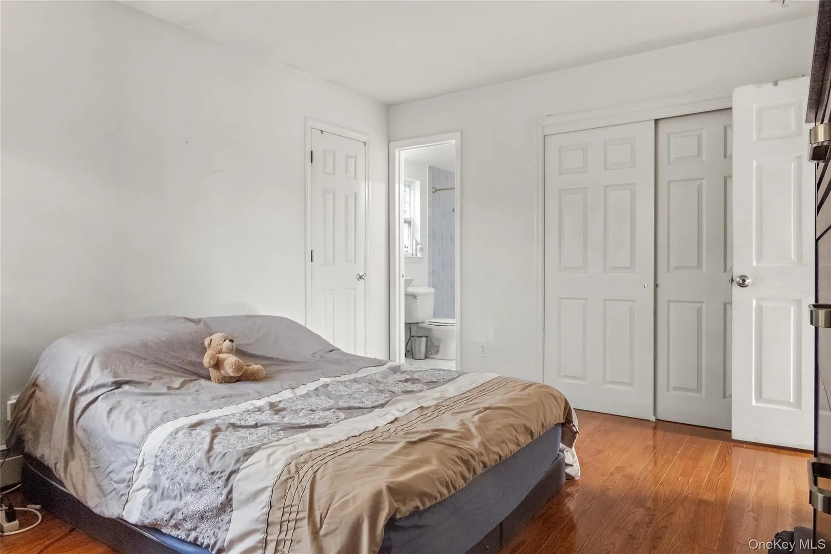 1056 Arthur Street Photo 7