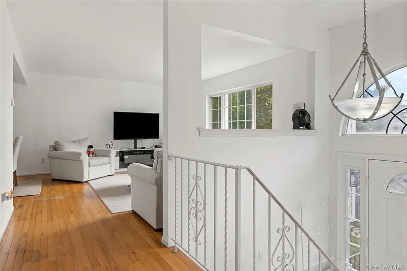 1056 Arthur Street Photo 15