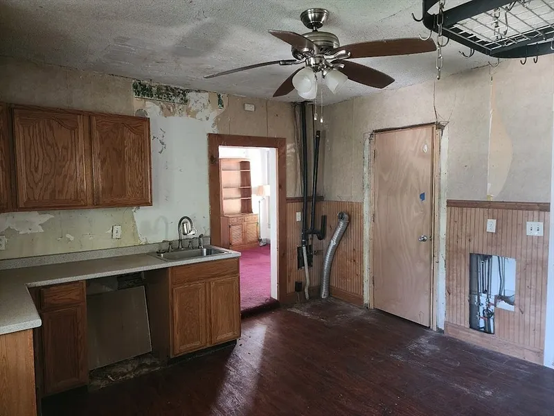156 Grattan St Photo 3
