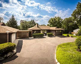 61 Soundview Avenue