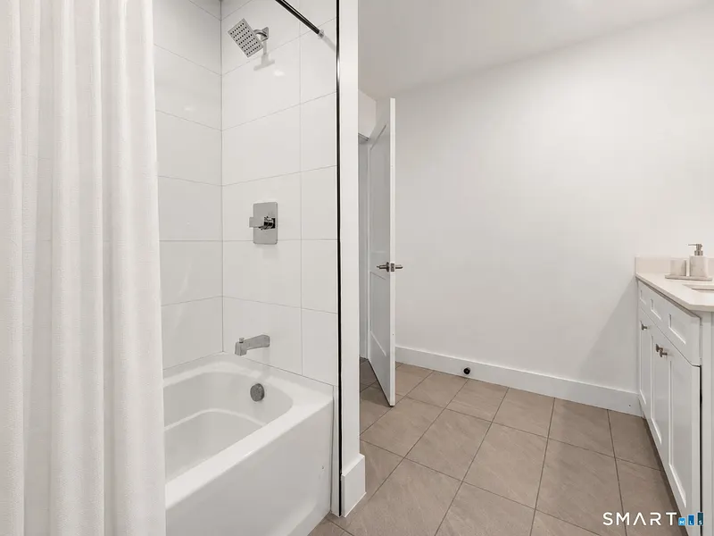 414 Mather Street Photo 20