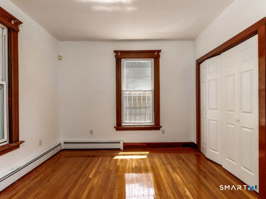 184-186 Mansfield Street Photo 10