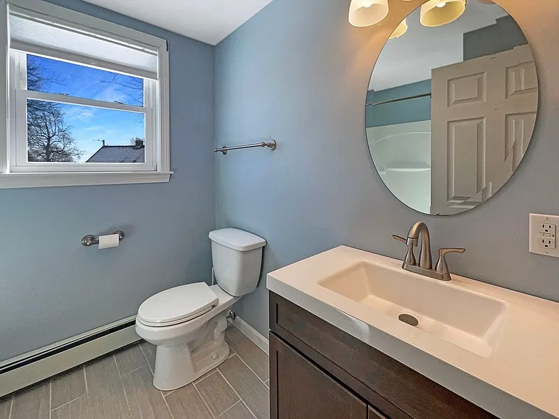 44 2nd St Photo 19